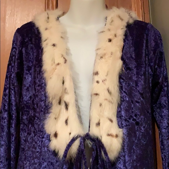 Robe Cover Up, Luxury at its finest - Picture 2 of 14